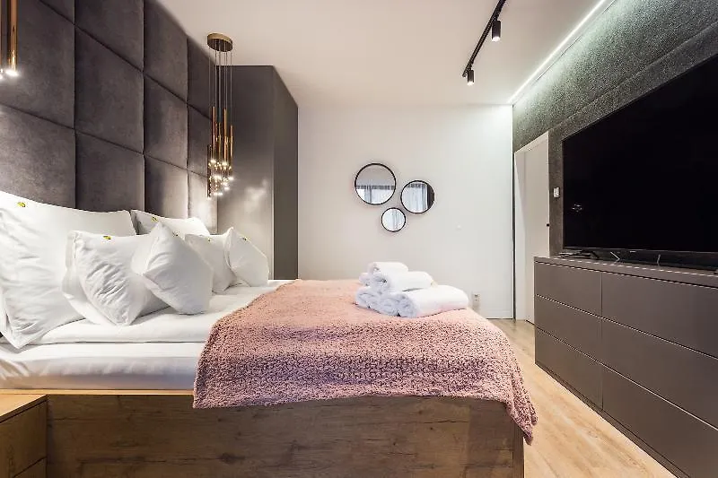 Inpoint Luxury City Center Pool & Gym Apartments Krakow Poland